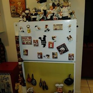 Fat chef, bed, table set